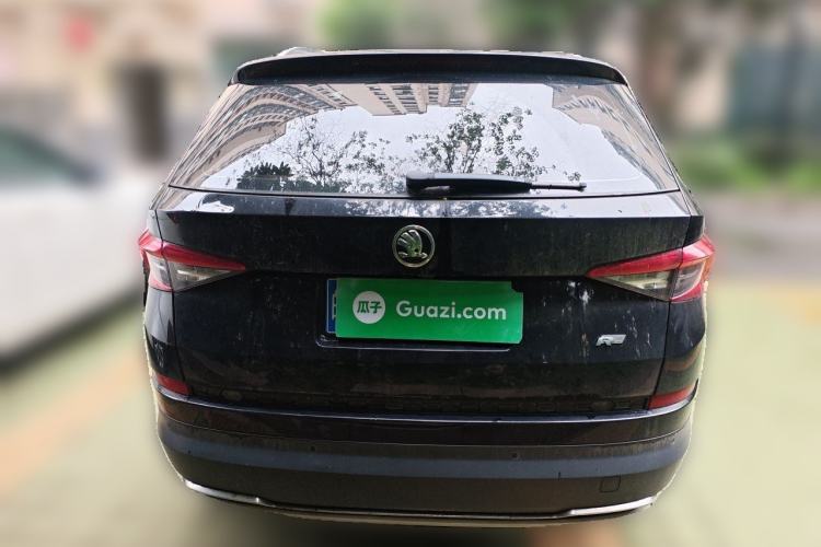Used Skoda Kodiaq 2018 Facelifted TSI330 5-Seater Two-Wheel-Drive Luxury Enjoyment Edition Rear