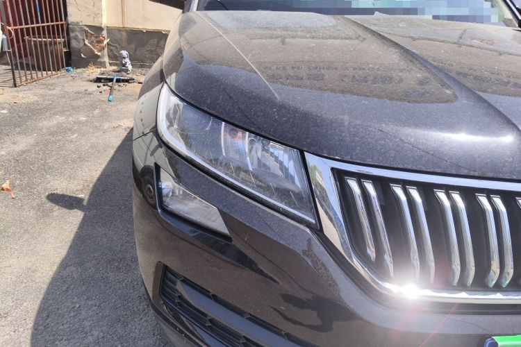 Used Skoda Kodiaq 2018 Facelifted TSI330 5-Seater Two-Wheel-Drive Comfort Edition Right Front Headlight