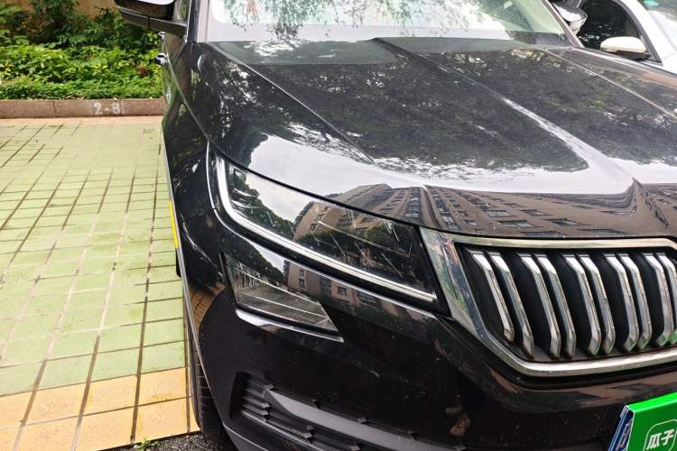 Used Skoda Kodiaq 2018 Facelifted TSI330 5-Seater Two-Wheel-Drive Luxury Enjoyment Edition Right Front Headlight