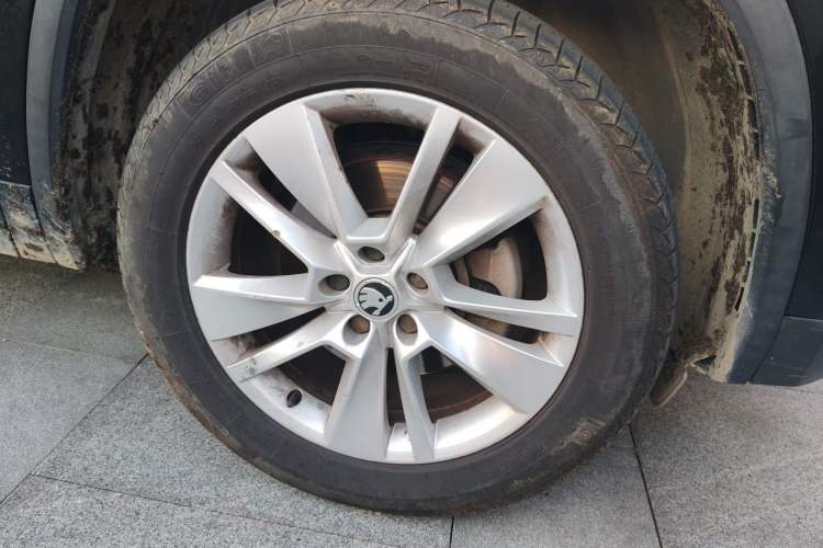 Used Skoda Kodiaq 2018 Facelifted TSI330 5-Seater Two-Wheel-Drive Luxury Edition Right Front Wheel Hub
