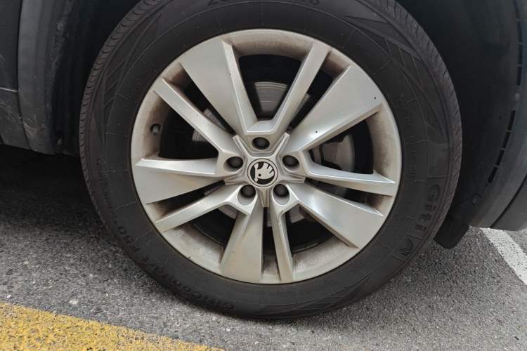 Used Skoda Kodiaq 2018 Facelifted TSI330 5-Seater Two-Wheel-Drive Luxury Enjoyment Edition Right Front Wheel Hub