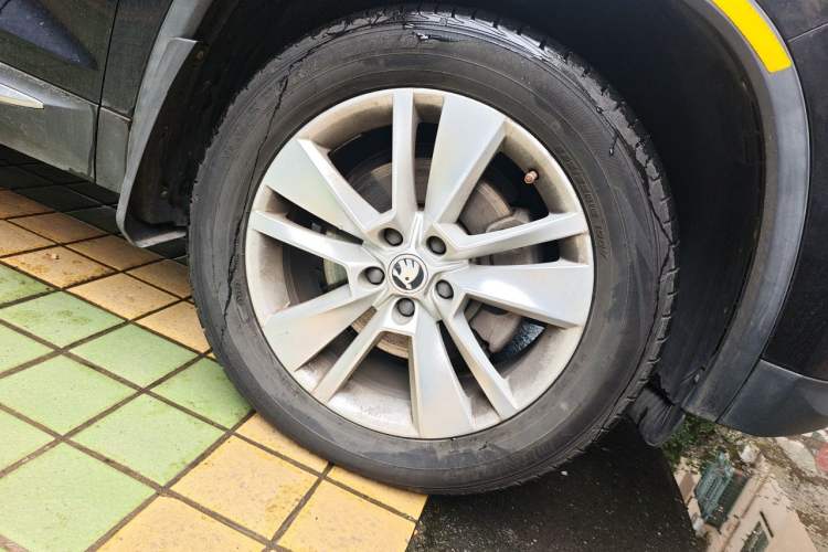 Used Skoda Kodiaq 2018 Facelifted TSI330 5-Seater Two-Wheel-Drive Luxury Enjoyment Edition Right Front Wheel Hub