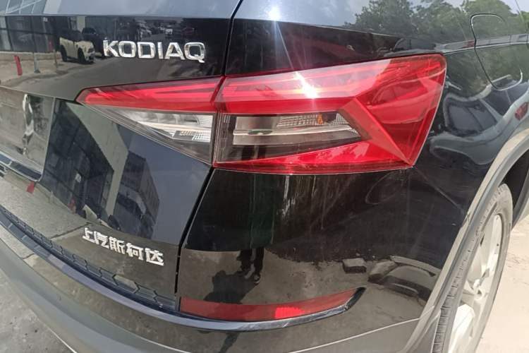Used Skoda Kodiaq 2018 Facelifted TSI330 5-Seater Two-Wheel-Drive Luxury Enjoyment Edition Right Rear Taillight
