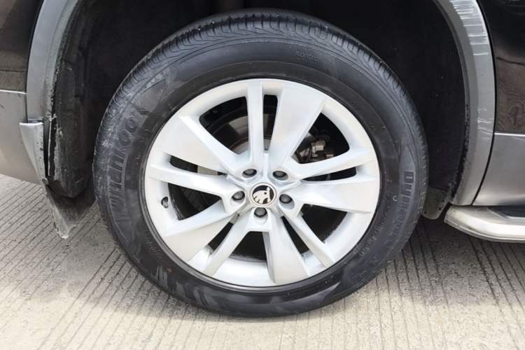Used Skoda Kodiaq 2018 TSI330 5-Seater Two-Wheel-Drive Luxury Enjoyment Edition Right Rear Wheel Hub