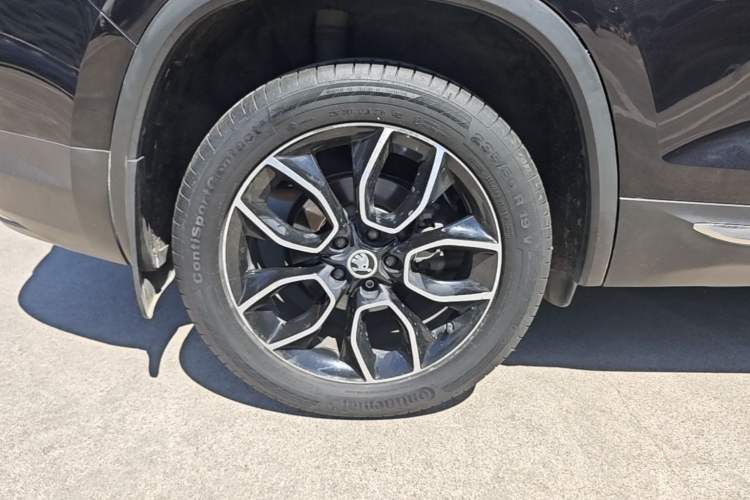 Used Skoda Kodiaq 2018 TSI330 7-Seater Two-Wheel-Drive Luxury Enjoyment Edition Right Rear Wheel Hub