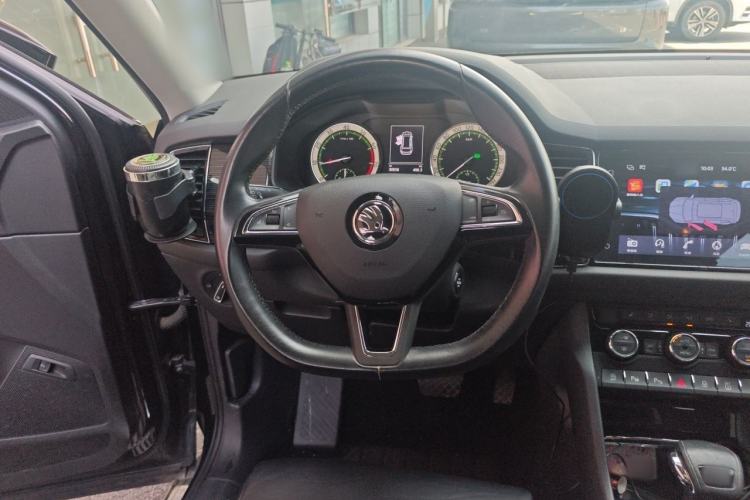 Used Skoda Kodiaq 2018 Restyled TSI330 7-Seater Two-Wheel Drive Luxury Tech Edition Steering Wheel