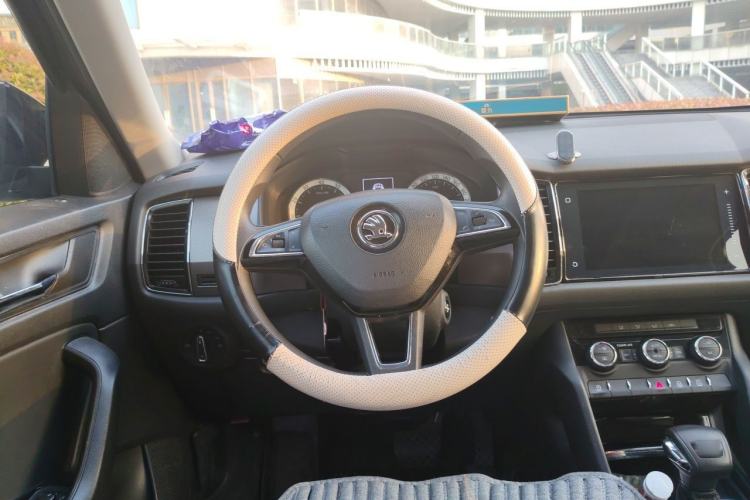 Used Skoda Kodiaq 2018 Facelifted TSI330 5-Seater Two-Wheel-Drive Luxury Edition Steering Wheel