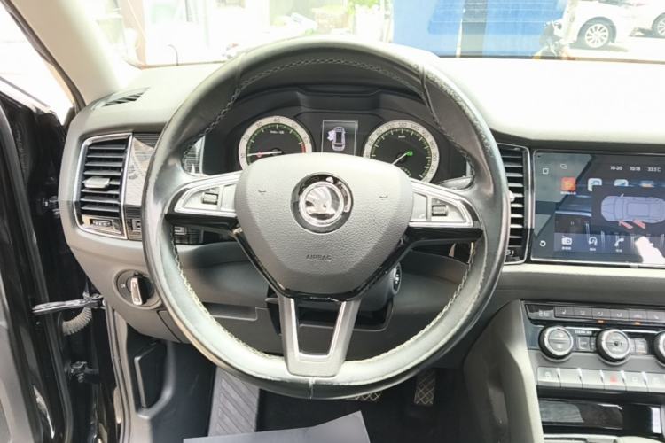 Used Skoda Kodiaq 2018 TSI330 5-Seater Two-Wheel-Drive Luxury Enjoyment Edition Steering Wheel