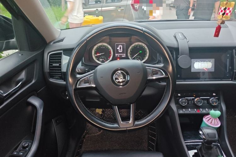 Used Skoda Kodiaq 2018 Facelifted TSI330 5-Seater Two-Wheel-Drive Luxury Enjoyment Edition Steering Wheel