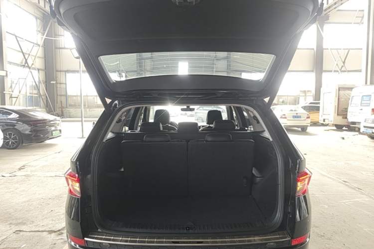 Used Skoda Kodiaq 2018 Restyled TSI330 7-Seater Two-Wheel Drive Luxury Tech Edition Trunk