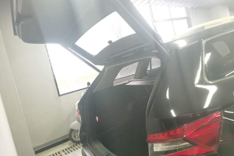 Used Skoda Kodiaq 2018 TSI330 5-Seater Two-Wheel-Drive Luxury Edition Trunk