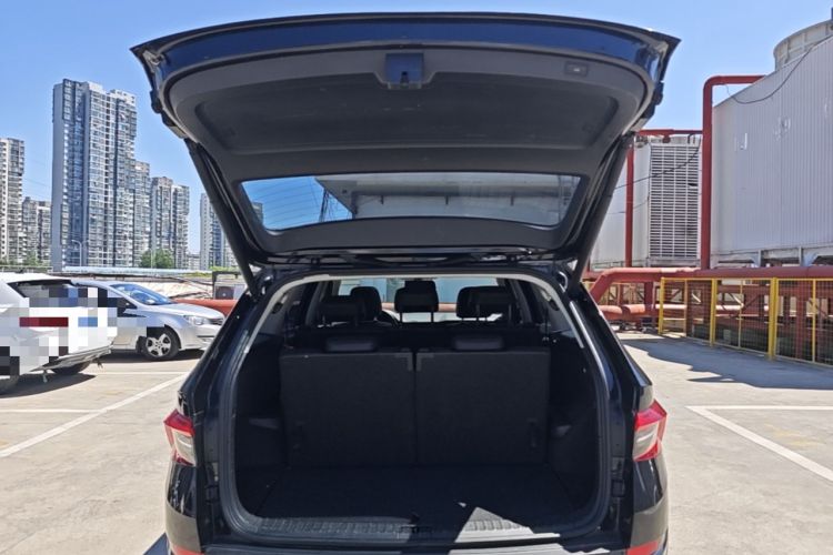 Used Skoda Kodiaq 2018 TSI330 7-Seater Two-Wheel-Drive Luxury Enjoyment Edition Trunk