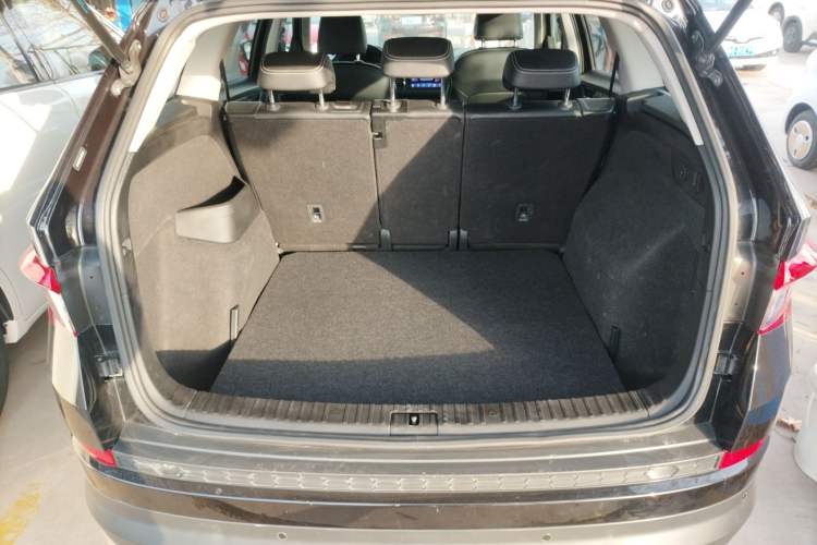 Used Skoda Kodiaq 2018 Facelifted TSI330 5-Seater Two-Wheel-Drive Luxury Enjoyment Edition Trunk