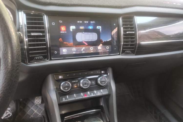 Used Skoda Kodiaq 2018 TSI330 7-Seater Two-Wheel-Drive Luxury Enjoyment Edition Audio And AC Panel