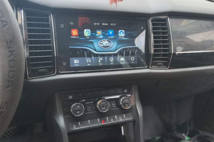 Used Skoda Kodiaq 2018 TSI330 5-Seater Two-Wheel-Drive Luxury Enjoyment Edition Audio And AC Panel