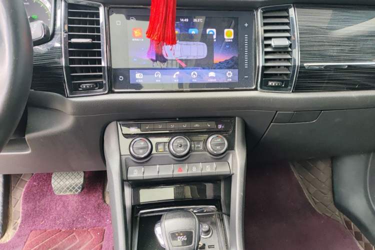 Used Skoda Kodiaq 2018 TSI330 5-Seater Two-Wheel-Drive Luxury Enjoyment Edition Audio And AC Panel