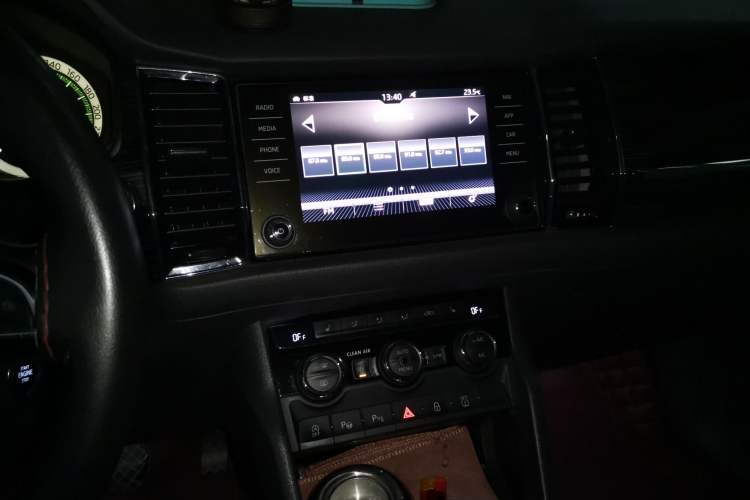 Used Skoda Kodiaq 2018 TSI380 7-Seater Four-Wheel-Drive Flagship Edition Audio And AC Panel