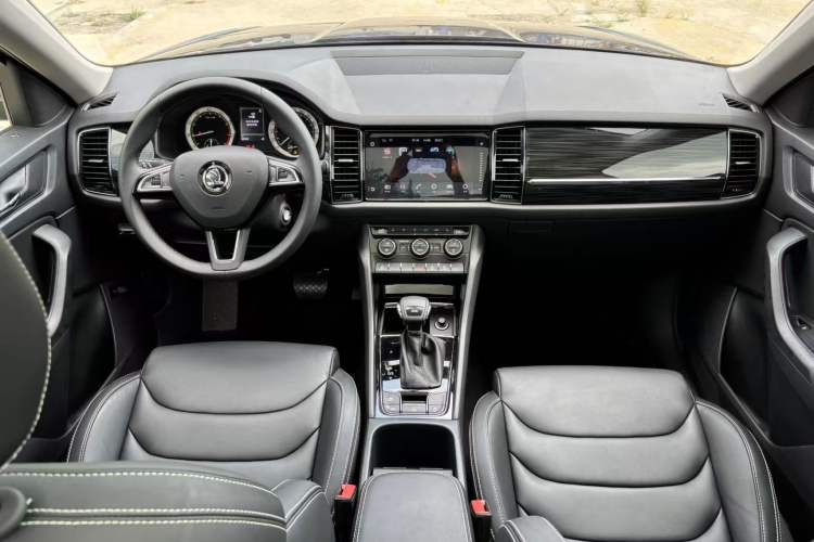 Used Skoda Kodiaq 2018 Restyled TSI330 7-Seater Two-Wheel Drive Luxury Enjoyment Edition Center Console