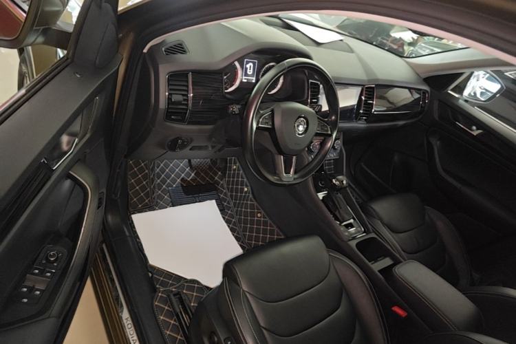 Used Skoda Kodiaq 2018 Facelifted TSI330 5-Seater Two-Wheel-Drive Luxury Enjoyment Edition Driver Seat