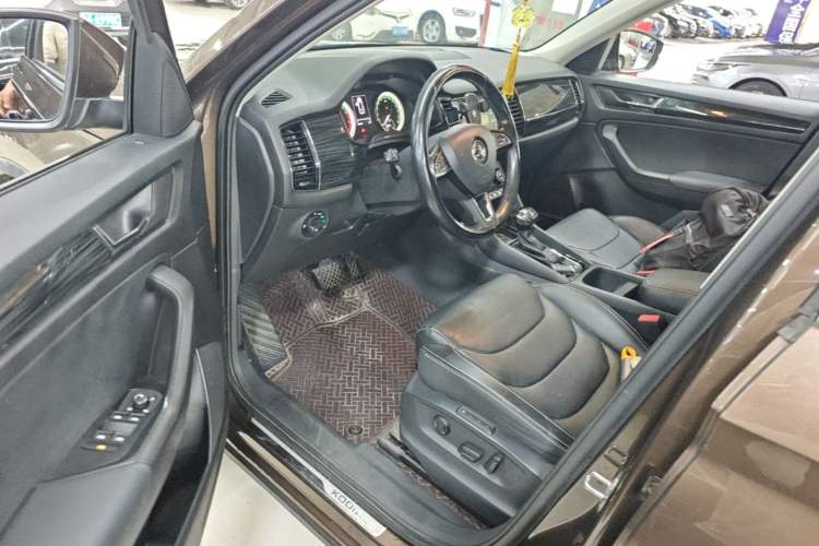 Used Skoda Kodiaq 2018 Facelifted TSI330 5-Seater Two-Wheel-Drive Luxury Enjoyment Edition Driver Seat
