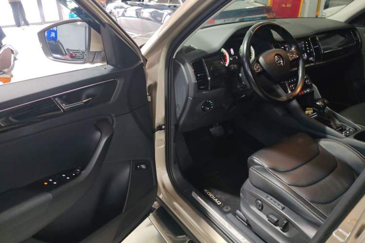 Used Skoda Kodiaq 2018 TSI380 7-Seater Four-Wheel-Drive Flagship Edition Driver Seat