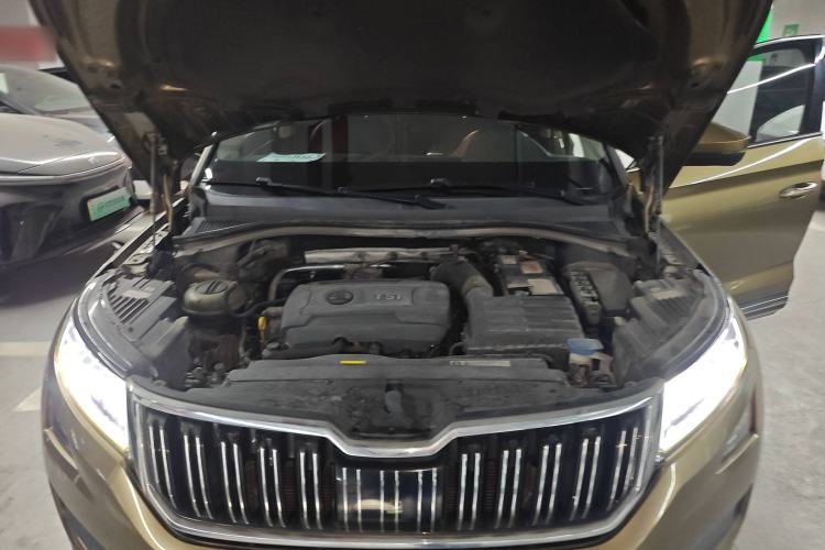 Used Skoda Kodiaq 2018 TSI380 7-Seater Four-Wheel-Drive Flagship Edition Engine Bay