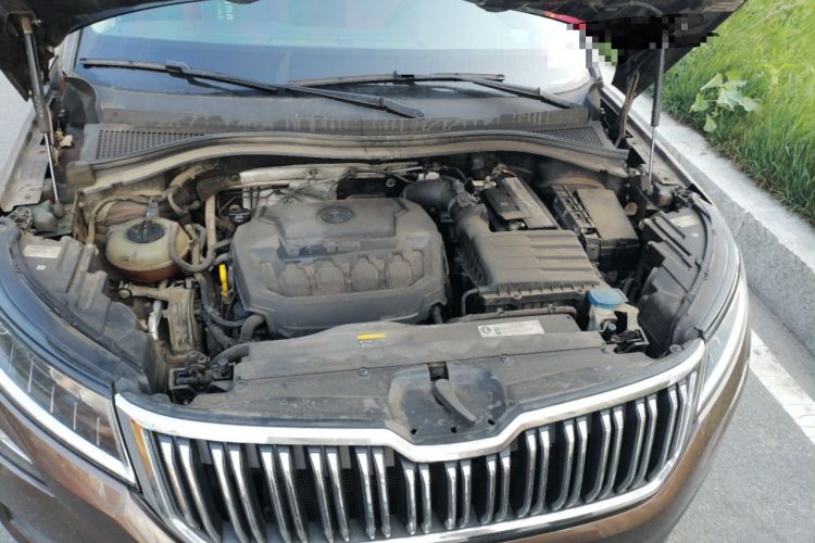 Used Skoda Kodiaq 2018 Facelifted TSI330 5-Seater Two-Wheel-Drive Comfort Edition Engine Bay