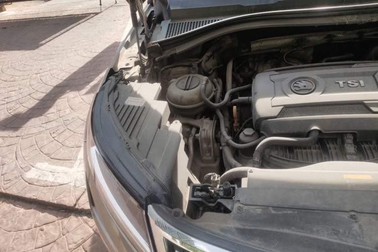 Used Skoda Kodiaq 2018 TSI330 7-Seater Two-Wheel-Drive Luxury Enjoyment Edition Engine Bay Right