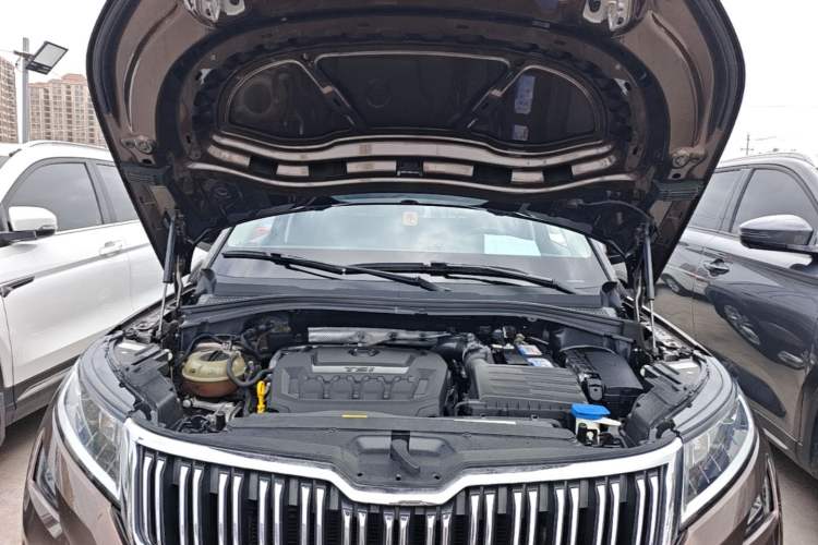 Used Skoda Kodiaq 2018 Facelifted TSI330 5-Seater Two-Wheel-Drive Comfort Edition Engine Bay