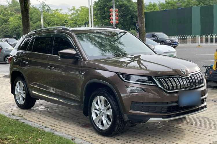 Used Skoda Kodiaq 2018 Facelifted TSI330 5-Seater Two-Wheel-Drive Luxury Enjoyment Edition Exterior 2
