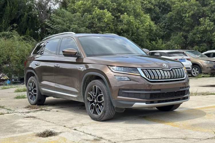 Used Skoda Kodiaq 2018 Restyled TSI330 7-Seater Two-Wheel Drive Luxury Enjoyment Edition Front Right 45 Deg