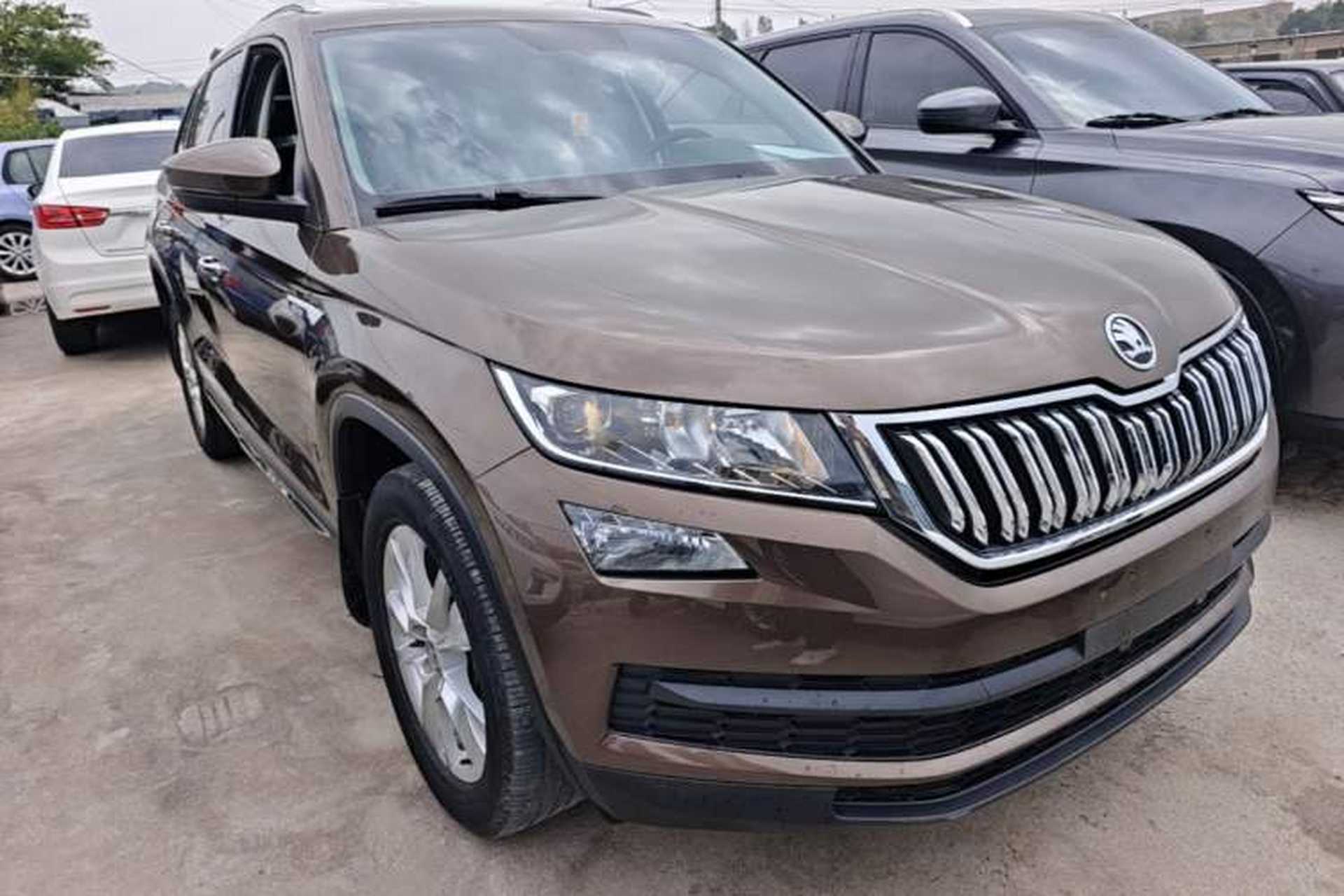Used Skoda Kodiaq 2018 Facelifted TSI330 5-Seater Two-Wheel-Drive Comfort Edition Front Right 45 Deg