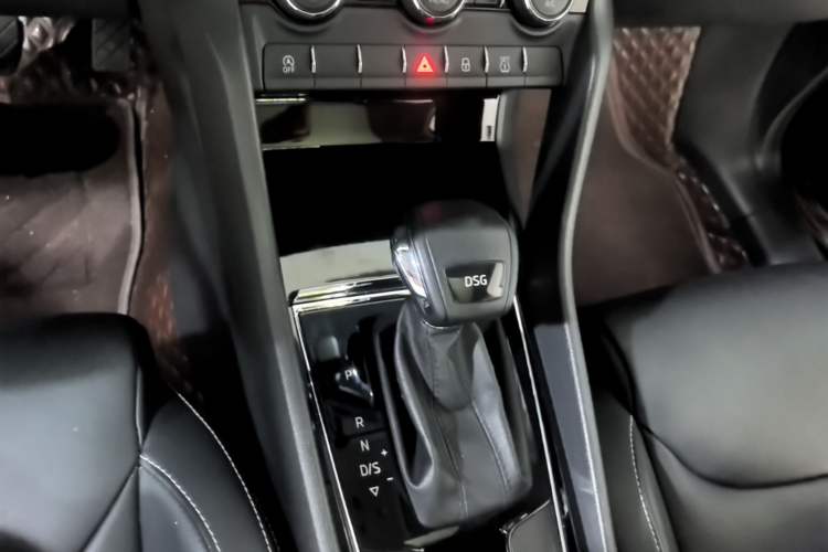 Used Skoda Kodiaq 2018 TSI330 5-Seater Two-Wheel-Drive Luxury Enjoyment Edition Gear Lever