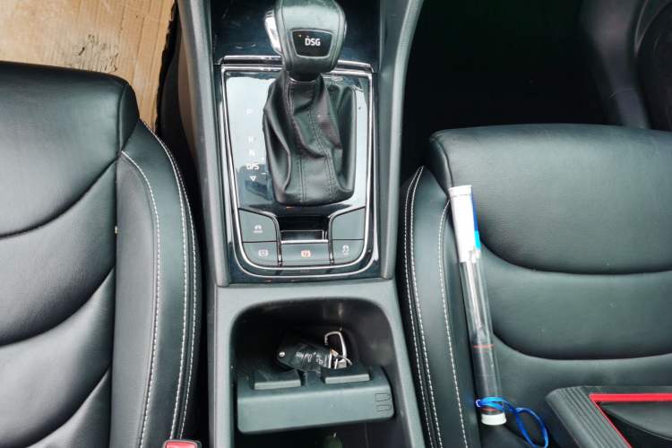 Used Skoda Kodiaq 2018 Facelifted TSI330 5-Seater Two-Wheel-Drive Luxury Enjoyment Edition Gear Lever