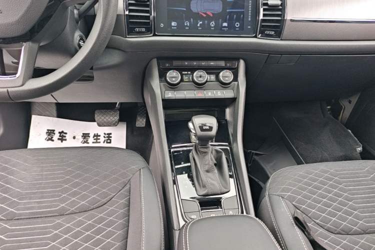 Used Skoda Kodiaq 2018 Facelifted TSI330 5-Seater Two-Wheel-Drive Comfort Edition Gear Lever