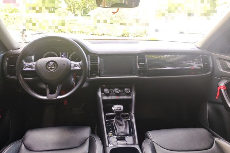 Used Skoda Kodiaq 2018 Facelifted TSI330 5-Seater Two-Wheel-Drive Luxury Enjoyment Edition Headliner