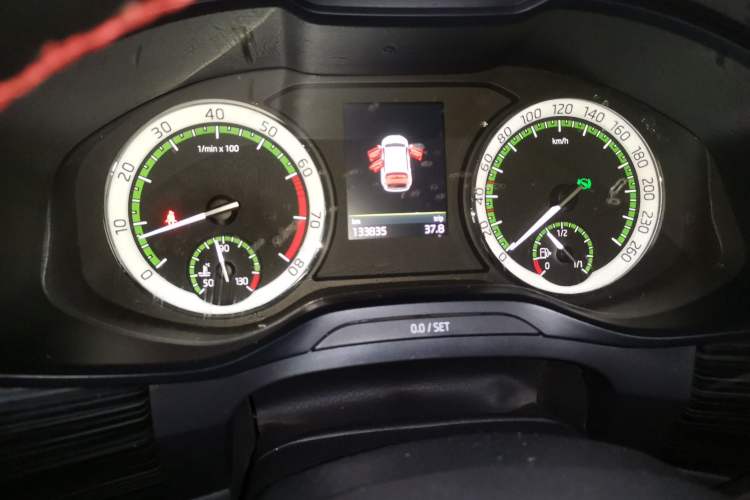 Used Skoda Kodiaq 2018 TSI380 7-Seater Four-Wheel-Drive Flagship Edition Instrument Cluster