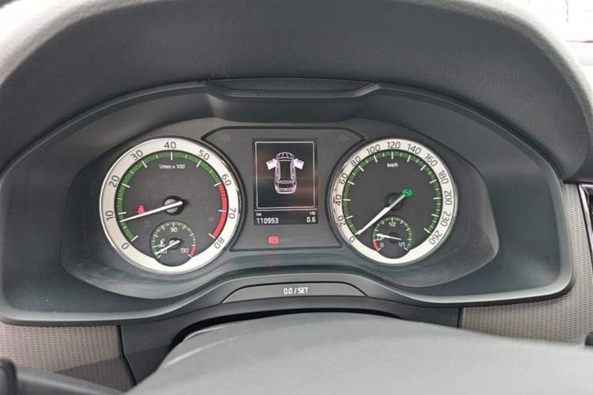 Used Skoda Kodiaq 2018 Facelifted TSI330 5-Seater Two-Wheel-Drive Comfort Edition Instrument Cluster