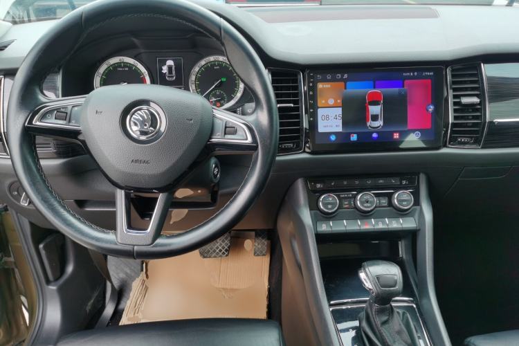 Used Skoda Kodiaq 2018 Facelifted TSI330 5-Seater Two-Wheel-Drive Luxury Enjoyment Edition Interior 2