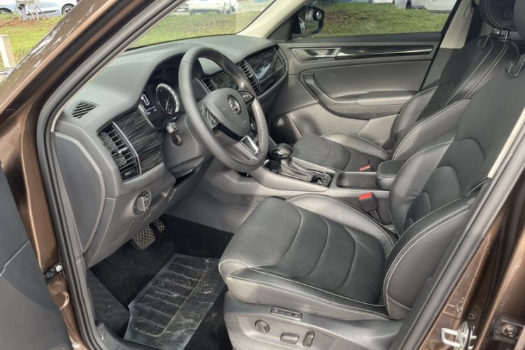 Used Skoda Kodiaq 2018 Facelifted TSI330 5-Seater Two-Wheel-Drive Luxury Enjoyment Edition Interior 2