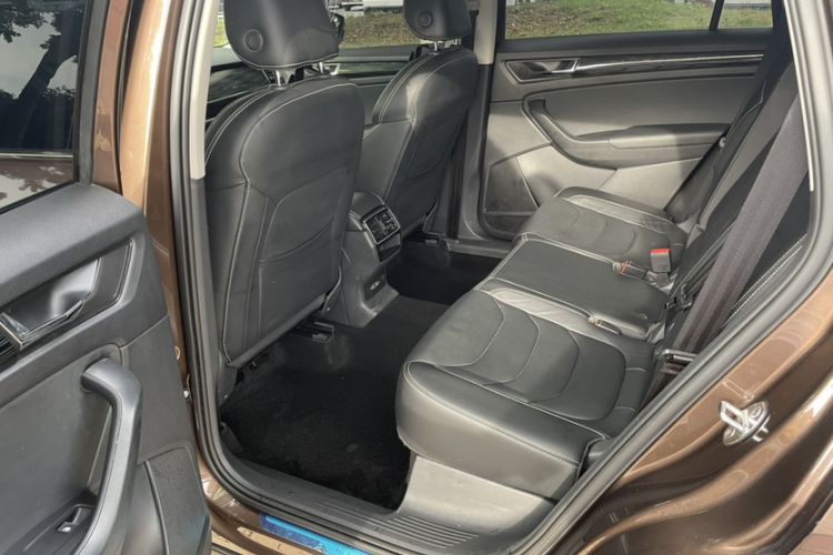 Used Skoda Kodiaq 2018 Facelifted TSI330 5-Seater Two-Wheel-Drive Luxury Enjoyment Edition Interior 3