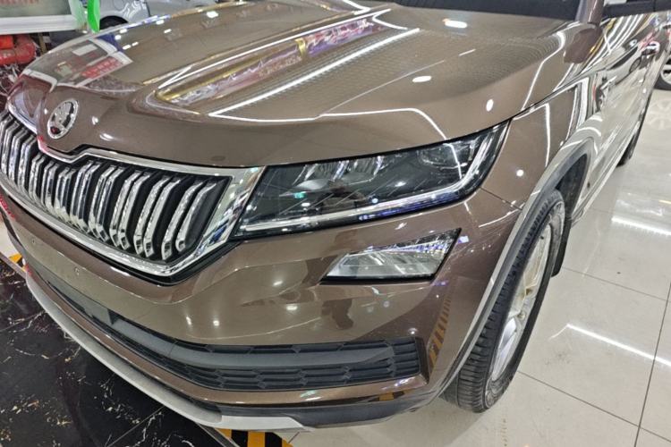 Used Skoda Kodiaq 2018 Facelifted TSI330 5-Seater Two-Wheel-Drive Luxury Enjoyment Edition Left Front Headlight