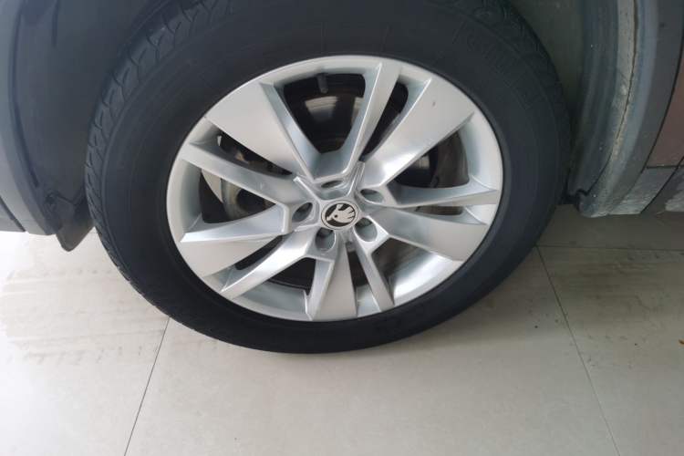 Used Skoda Kodiaq 2018 Facelifted TSI330 5-Seater Two-Wheel-Drive Luxury Edition Left Front Wheel Hub