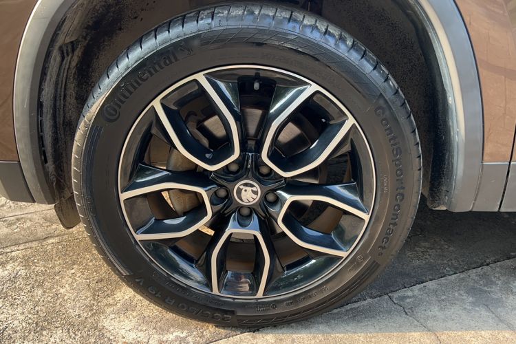 Used Skoda Kodiaq 2018 Restyled TSI330 7-Seater Two-Wheel Drive Luxury Enjoyment Edition Left Front Wheel Hub
