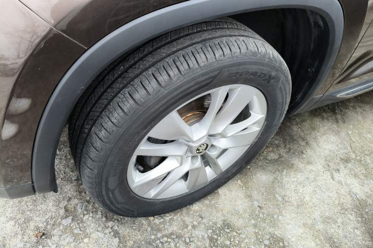 Used Skoda Kodiaq 2018 Facelifted TSI330 5-Seater Two-Wheel-Drive Luxury Enjoyment Edition Left Front Wheel Hub