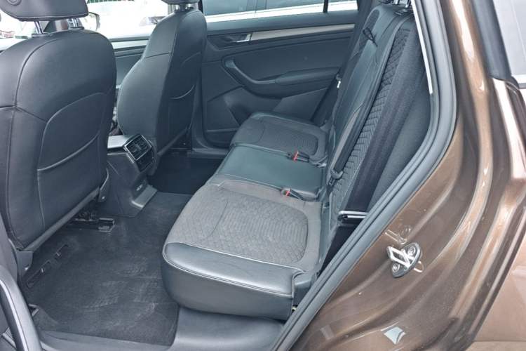 Used Skoda Kodiaq 2018 Facelifted TSI330 5-Seater Two-Wheel-Drive Comfort Edition Left Rear Seat