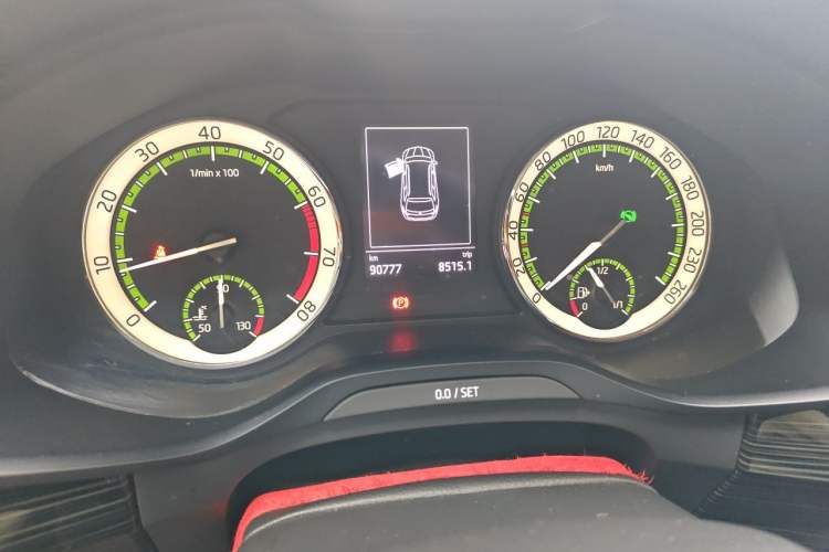 Used Skoda Kodiaq 2018 Facelifted TSI330 5-Seater Two-Wheel-Drive Luxury Enjoyment Edition Odometer Close Up