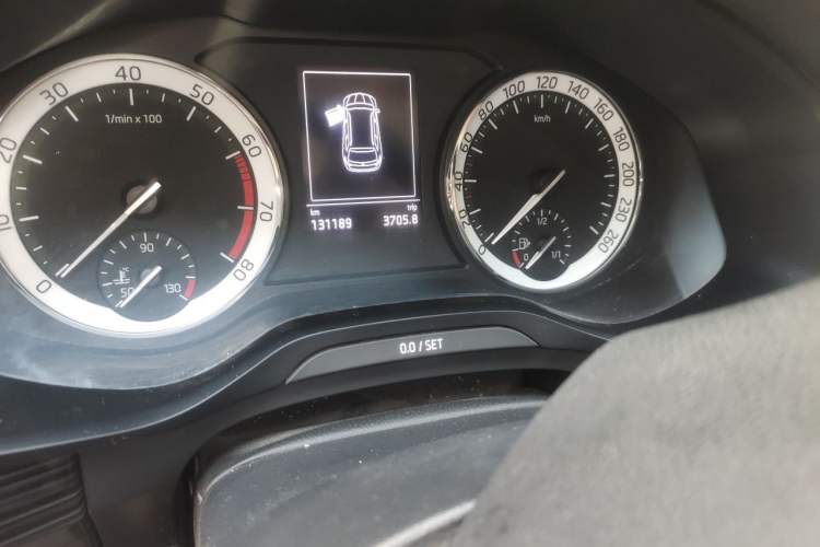 Used Skoda Kodiaq 2018 TSI330 7-Seater Two-Wheel-Drive Luxury Enjoyment Edition Odometer Close Up