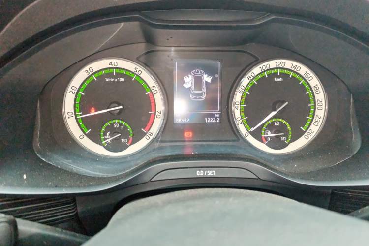Used Skoda Kodiaq 2018 TSI330 5-Seater Two-Wheel-Drive Luxury Enjoyment Edition Odometer Close Up