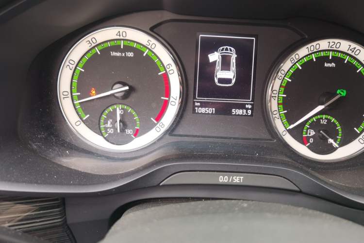 Used Skoda Kodiaq 2018 Facelifted TSI330 5-Seater Two-Wheel-Drive Luxury Enjoyment Edition Odometer Close Up